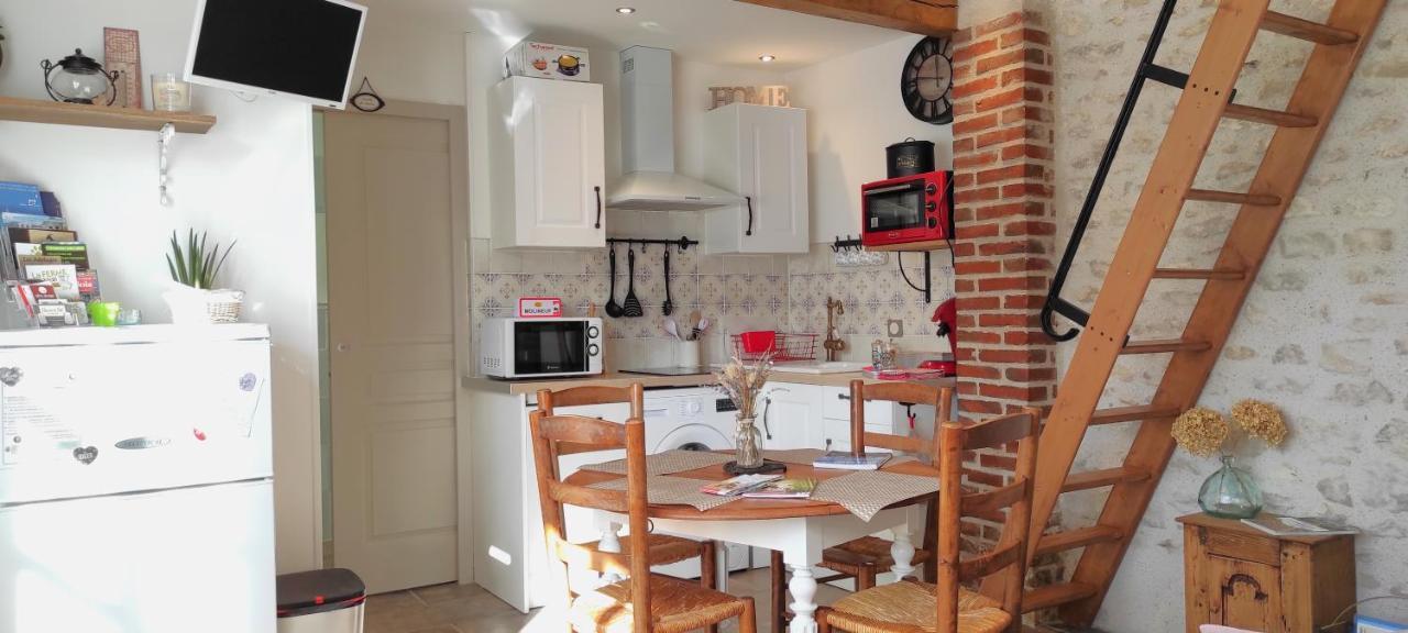 Gite De Charme Beaujoyeulx Molineuf Exterior photo